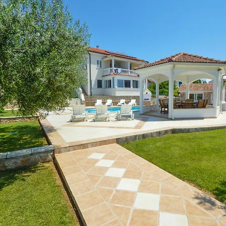 Aquanur-2 By Interhome Apartmán