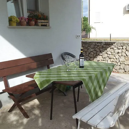 Aquanur-2 By Interhome