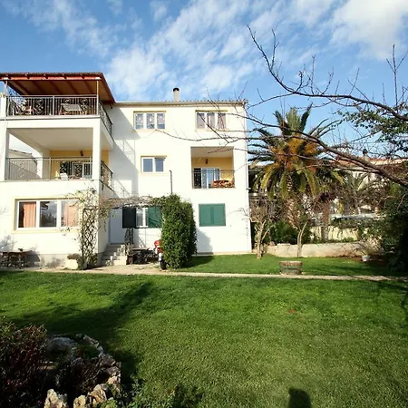 Aquanur-2 By Interhome