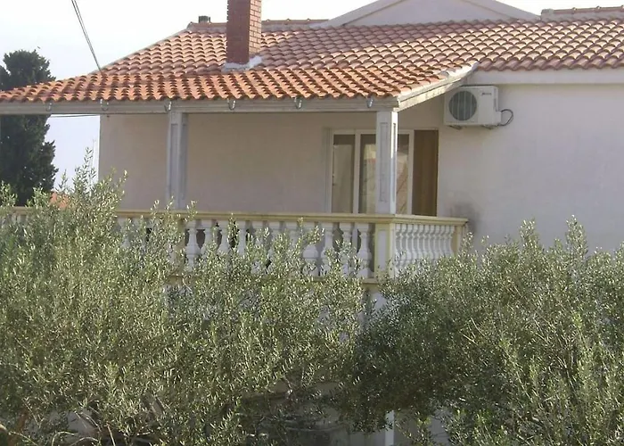 Aquanur-2 By Interhome