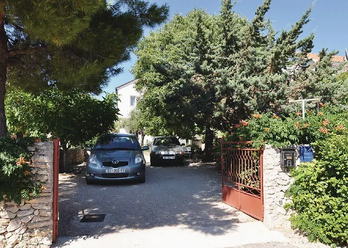 Aquanur-2 By Interhome